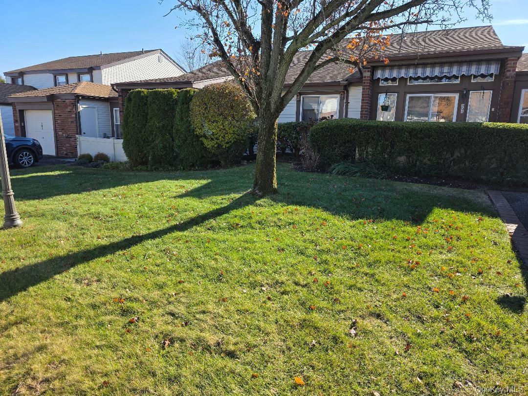 #1 photo, 504 Gotham Court, 롱 아일랜드 Saint James , NY 11780