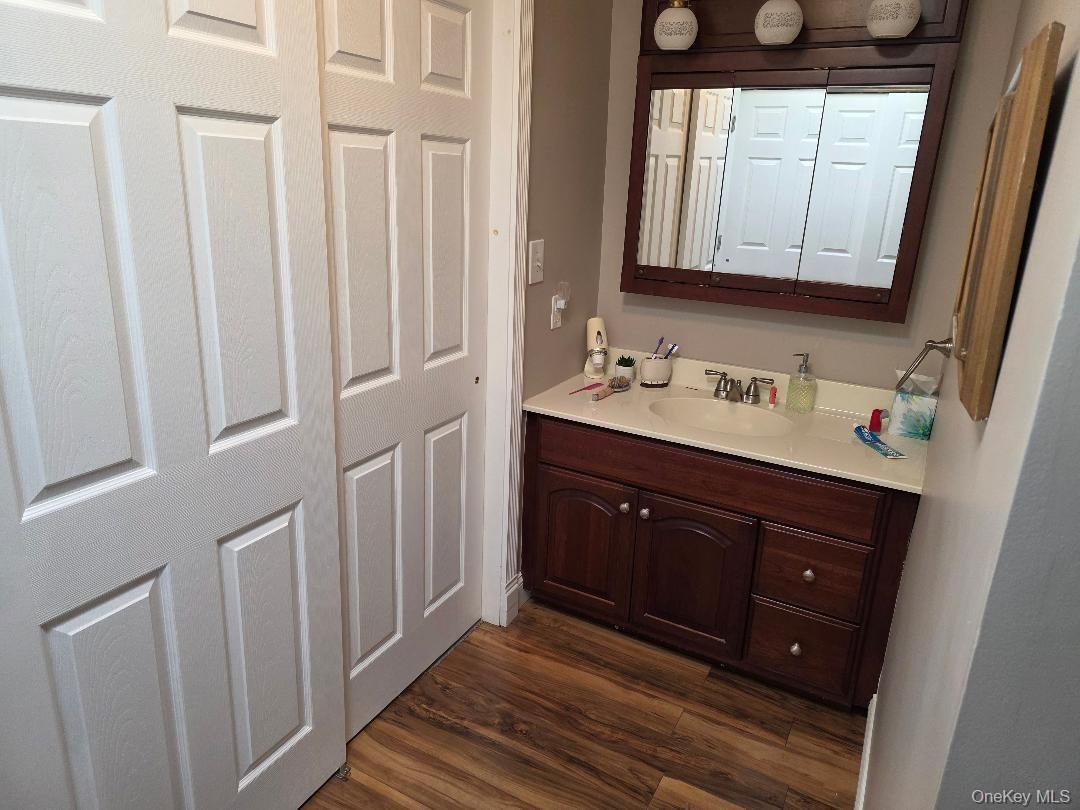 #19 photo, 504 Gotham Court, 롱 아일랜드 Saint James , NY 11780