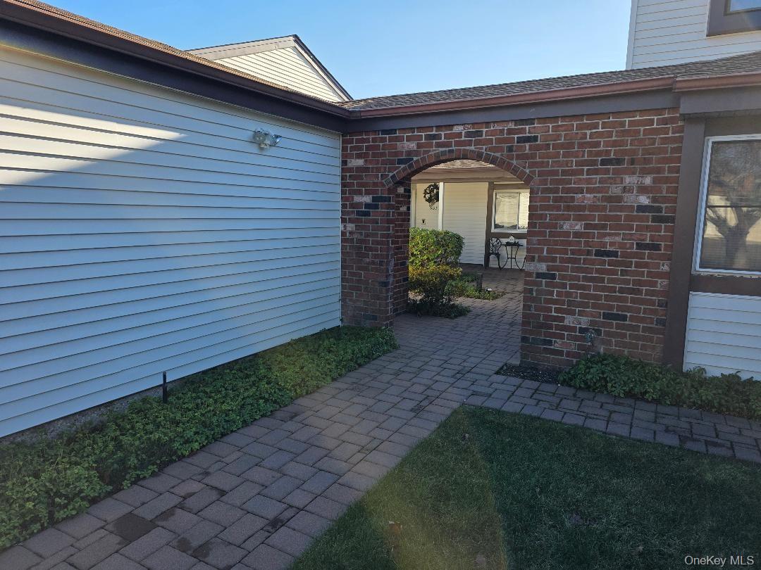 #7 photo, 504 Gotham Court, 롱 아일랜드 Saint James , NY 11780