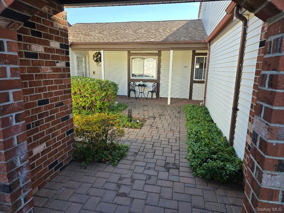 #8 photo, 504 Gotham Court, 롱 아일랜드 Saint James , NY 11780