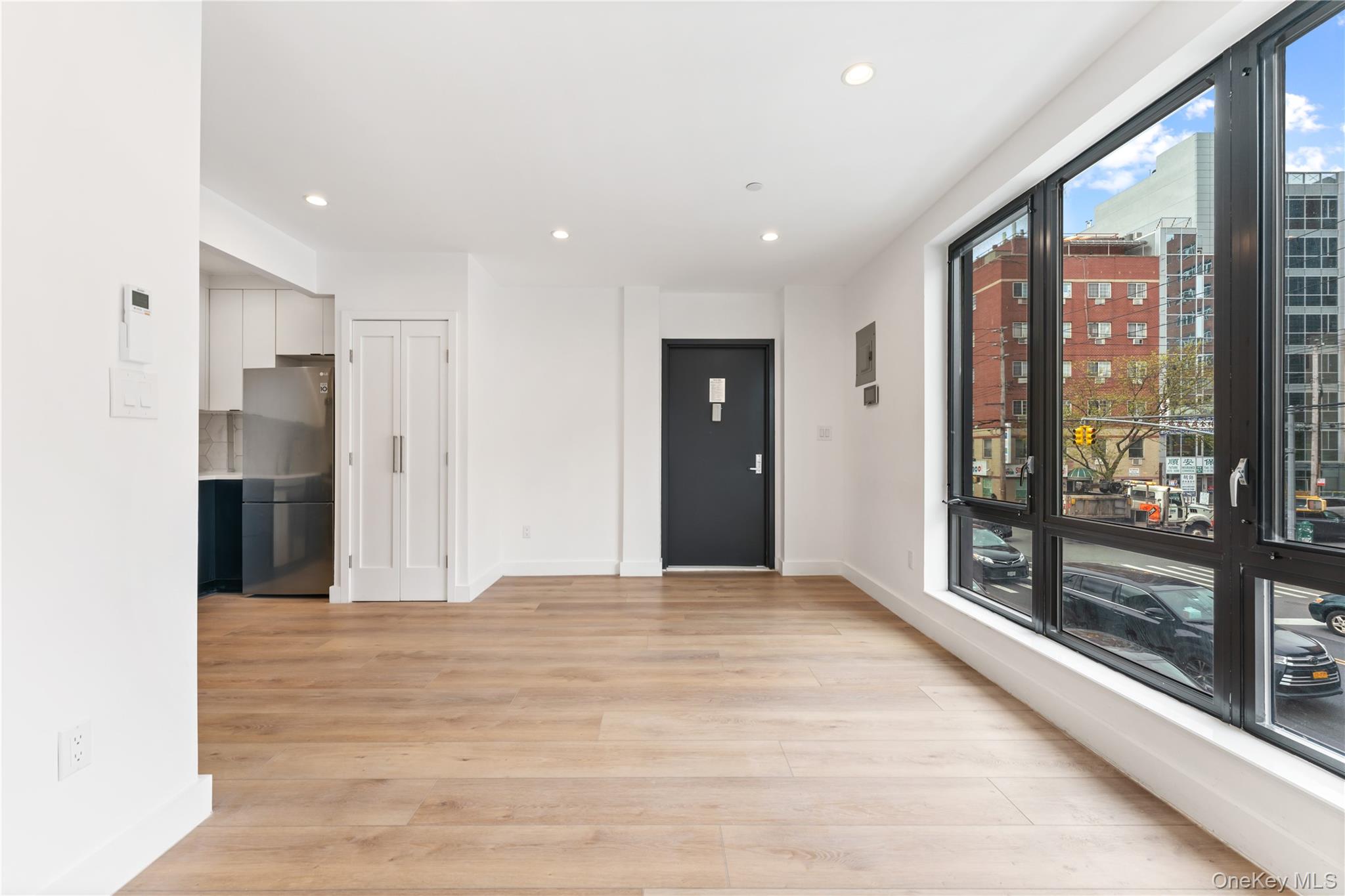 #4 photo, 901 60th Street, ब्रुकलीन Brooklyn , NY 11219