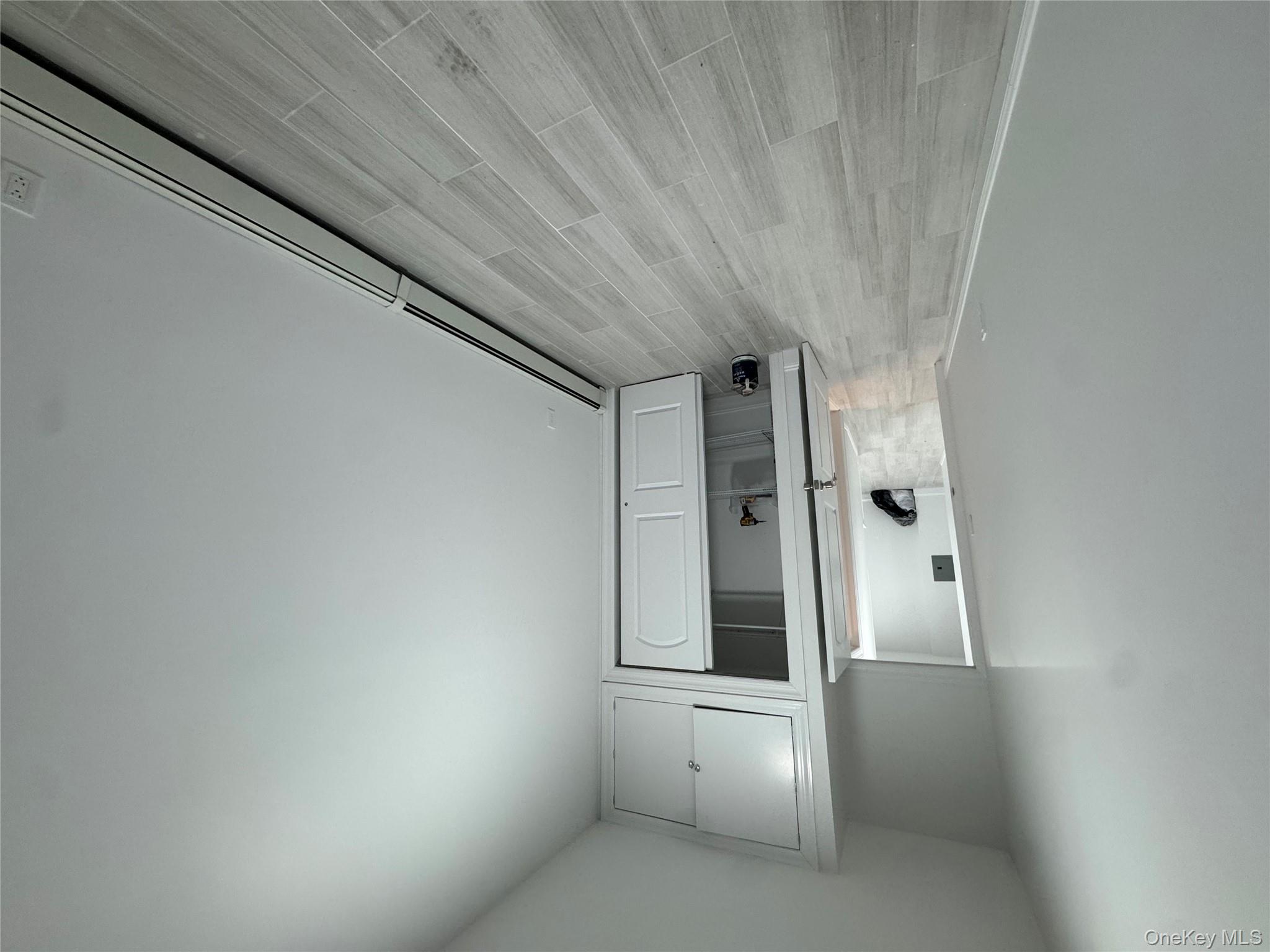 #5 photo, 102-01 Northern Boulevard, Corona , NY 11368