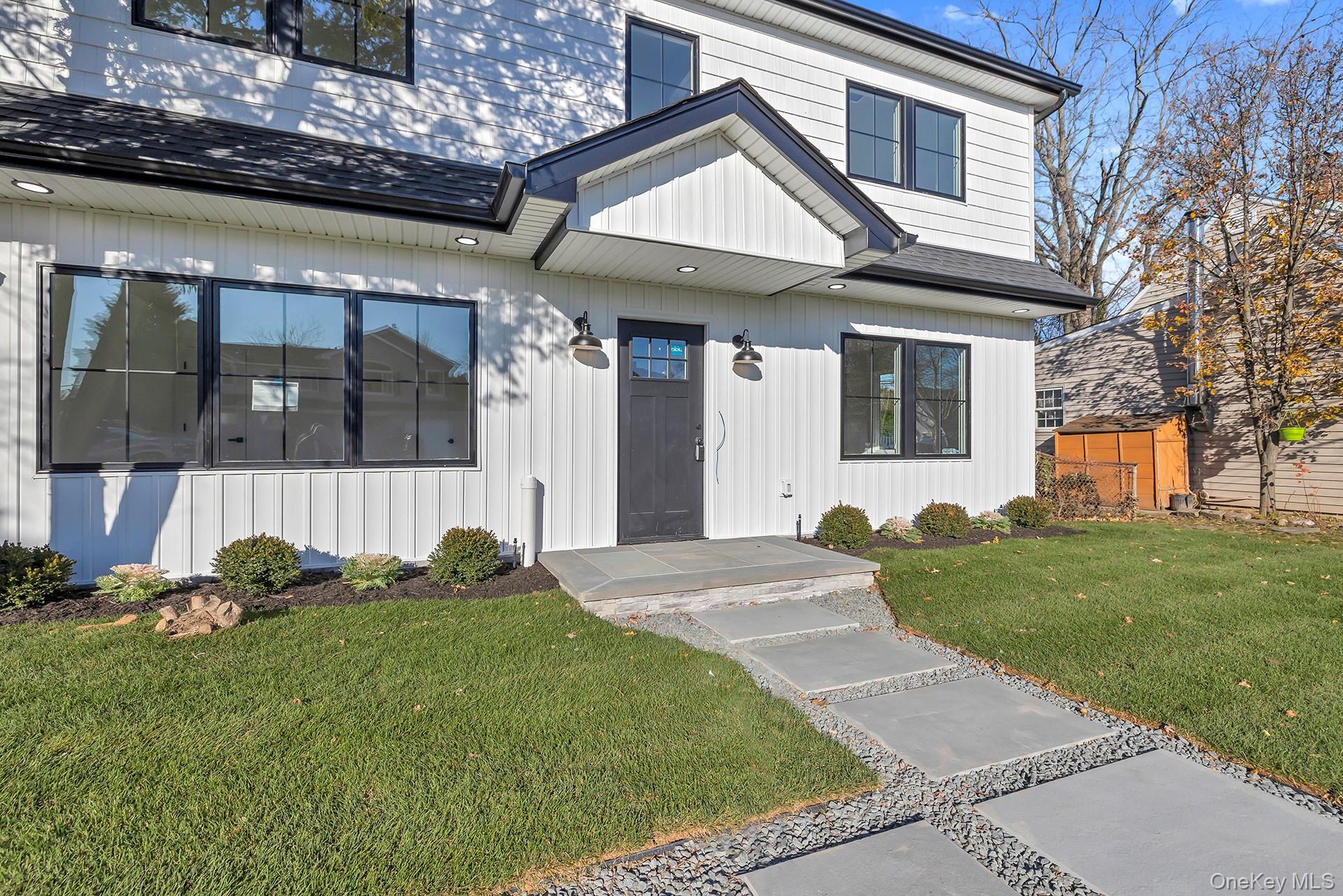 #4 photo, 24 Rim Lane, Hicksville , NY 11801