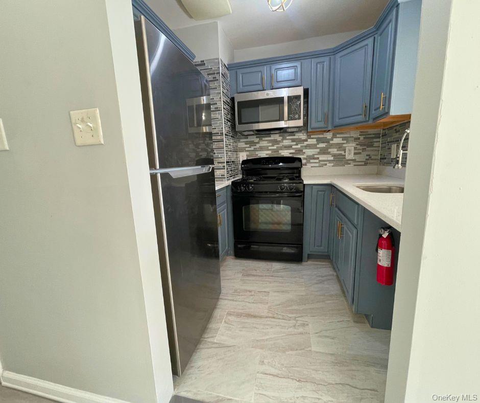 #3 photo, 1467 St Marks Avenue, ब्रुकलीन Brooklyn , NY 11233