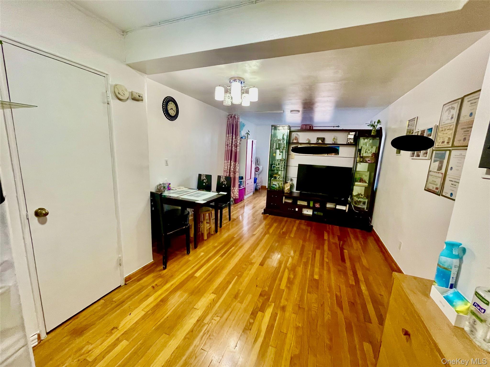 #5 photo, 143-40 41st Ave 143-40 41st Avenue, Куинс ‖ Flushing , NY 11355