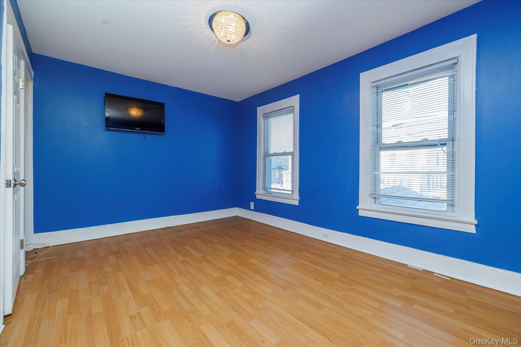 #18 photo, 127-20 107th Avenue, Richmond Hill S. , NY 11419