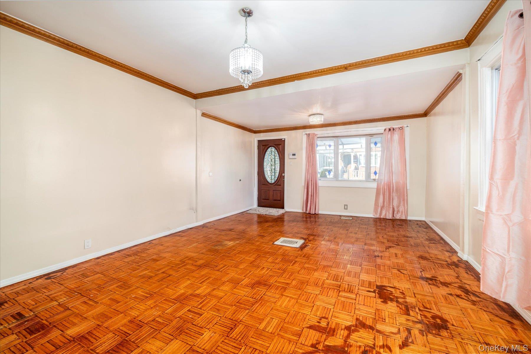 #6 photo, 127-20 107th Avenue, Richmond Hill S. , NY 11419