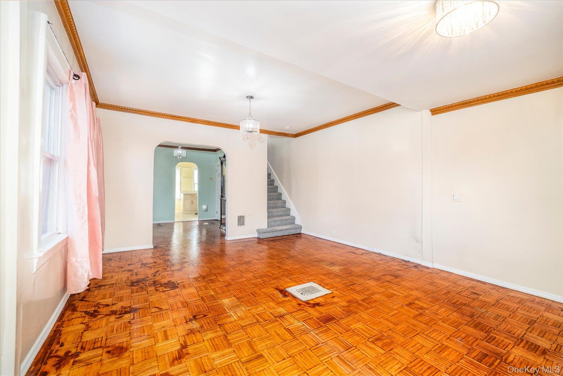 #7 photo, 127-20 107th Avenue, Richmond Hill S. , NY 11419