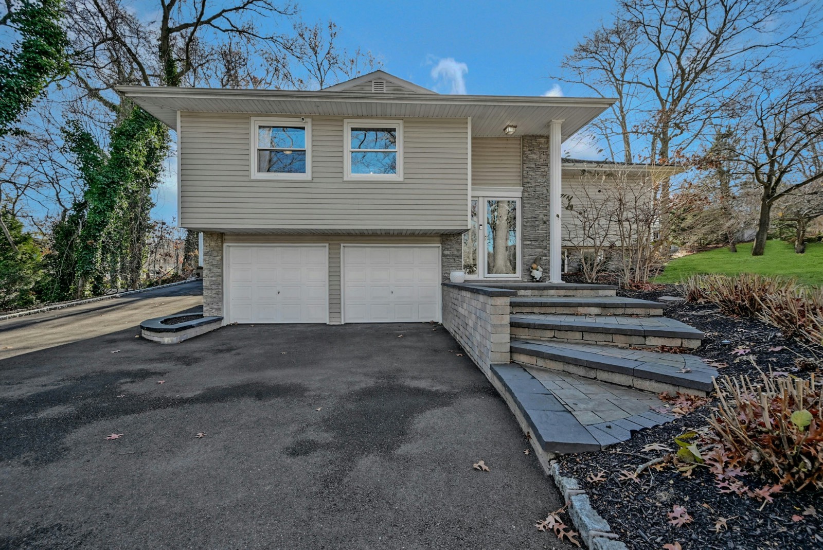 #1 photo, 4 Park Road, 롱 아일랜드 Rocky Point , NY 11778