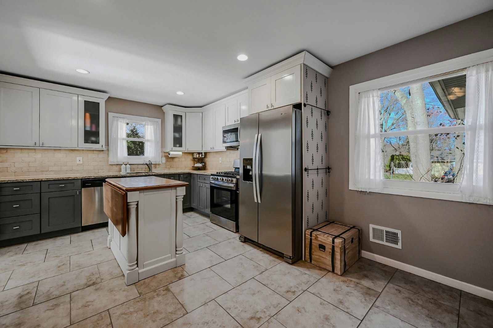 #13 photo, 4 Park Road, 롱 아일랜드 Rocky Point , NY 11778