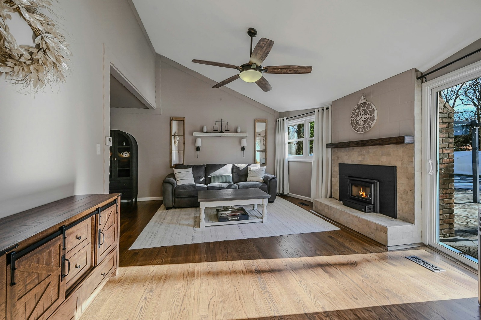 #8 photo, 4 Park Road, 롱 아일랜드 Rocky Point , NY 11778