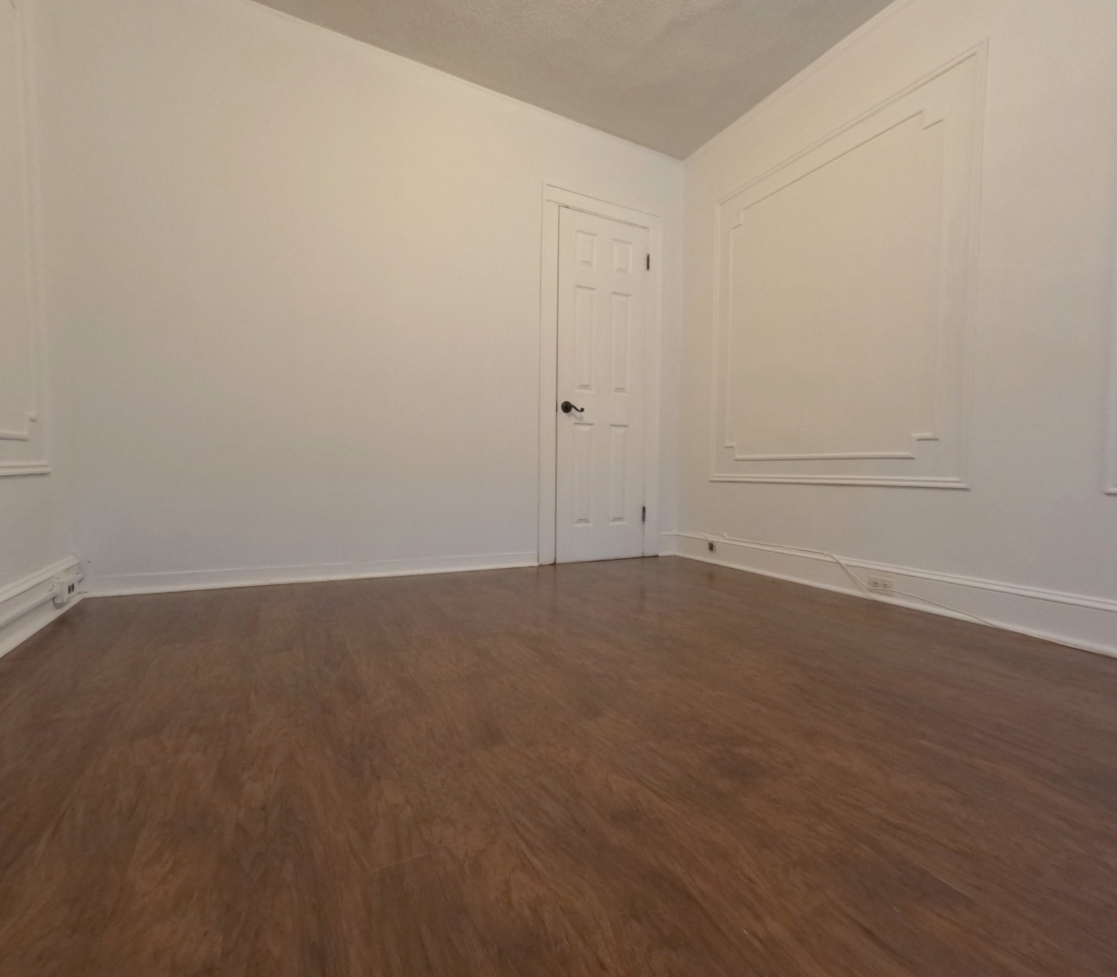 #27 photo, 20-45 31st Street, Astoria , NY 11105