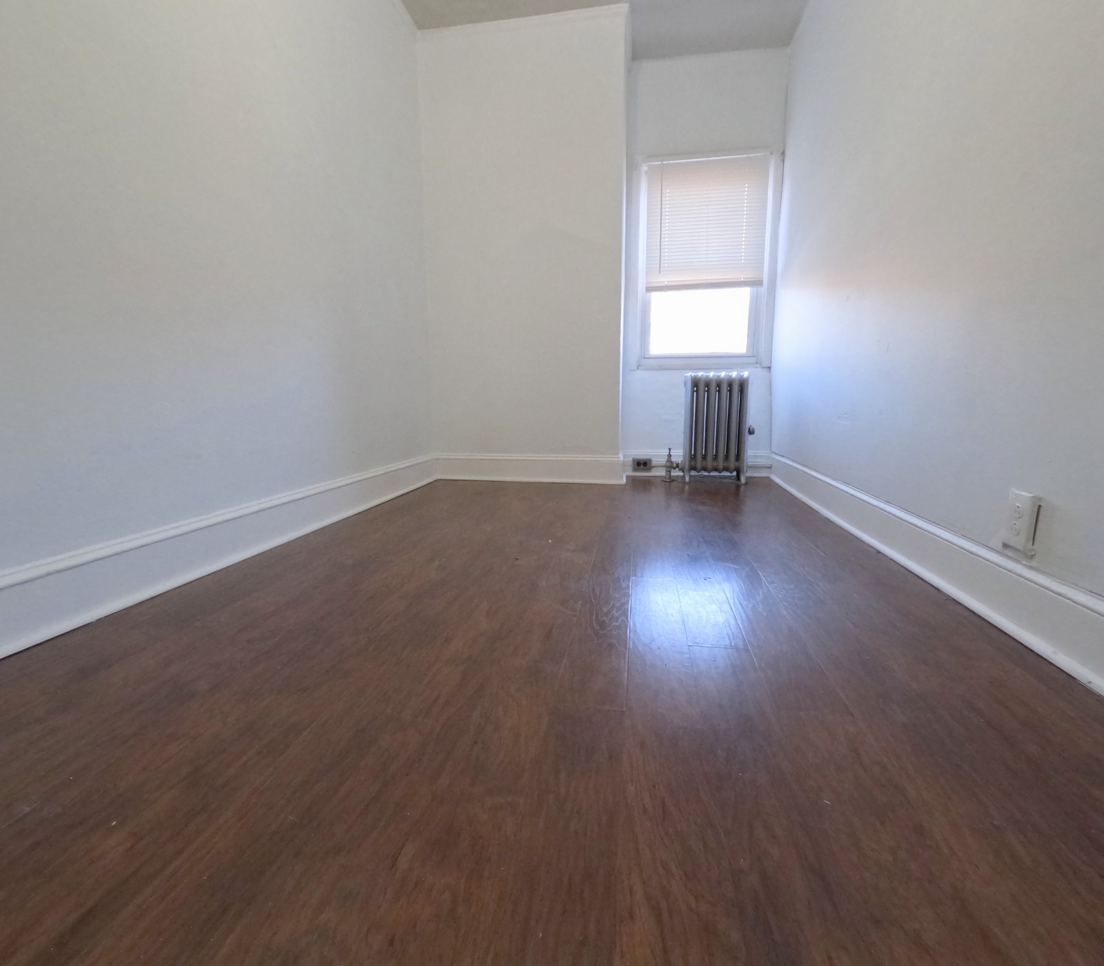 #28 photo, 20-45 31st Street, Astoria , NY 11105