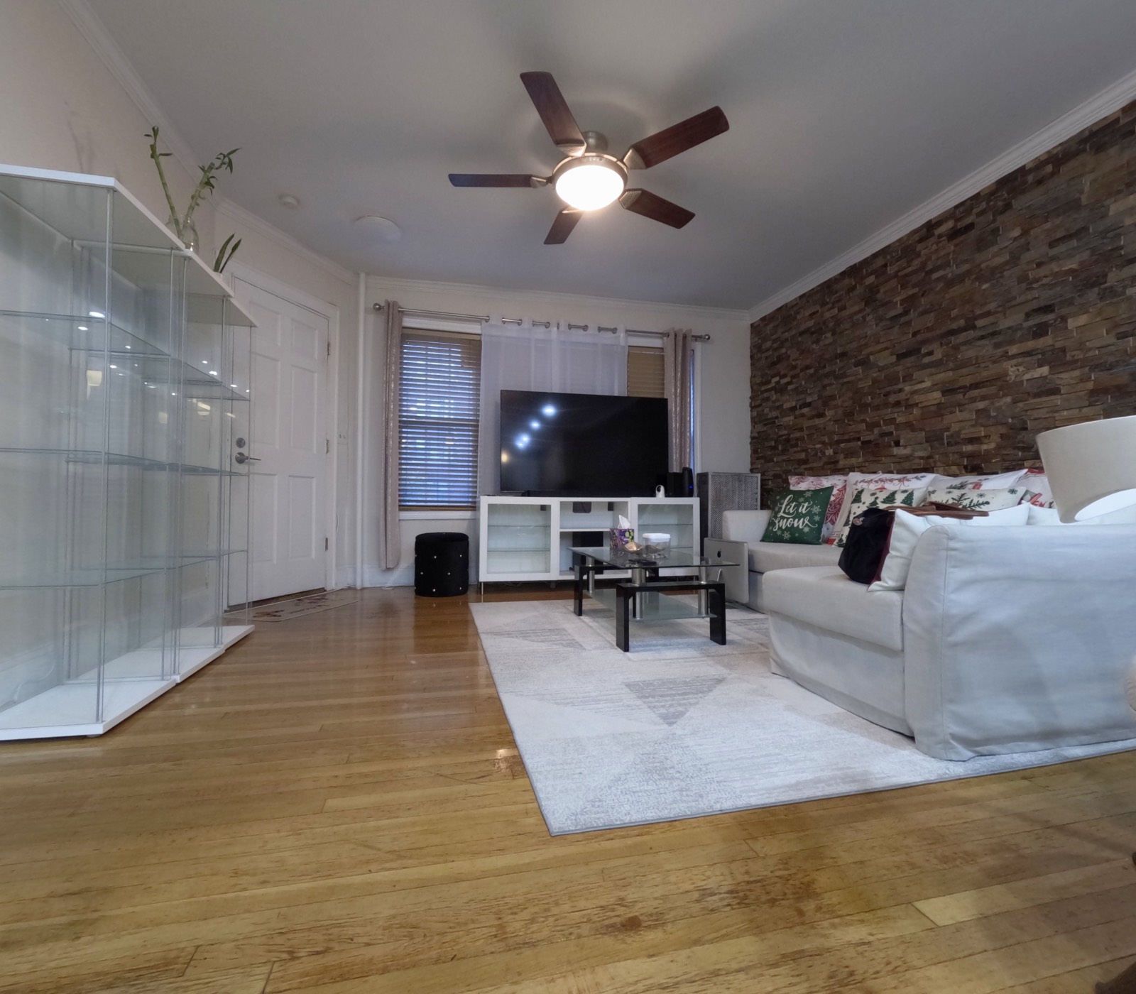 #3 photo, 20-45 31st Street, Astoria , NY 11105