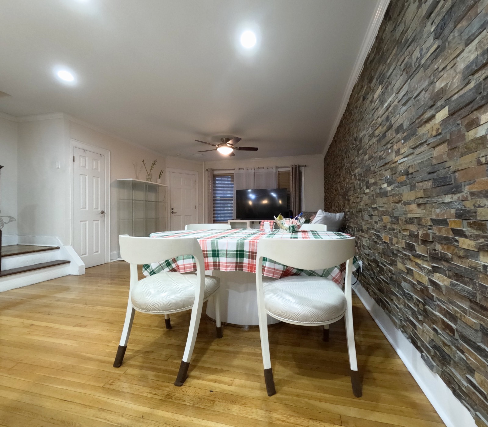 #5 photo, 20-45 31st Street, Astoria , NY 11105