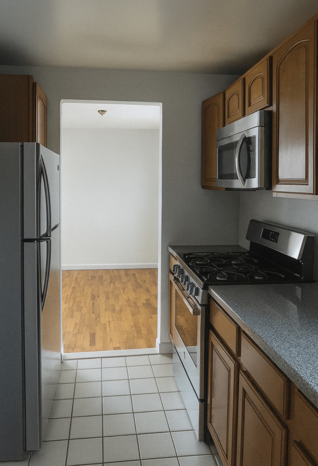 #4 photo, 210 Atlantic Ave, #B2G, 长岛 Lynbrook , NY 11563