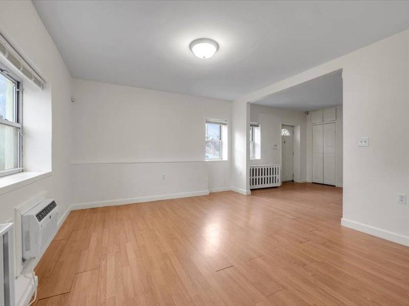 #7 photo, 2747 Haring Street, Sheepshead Bay , NY 11235