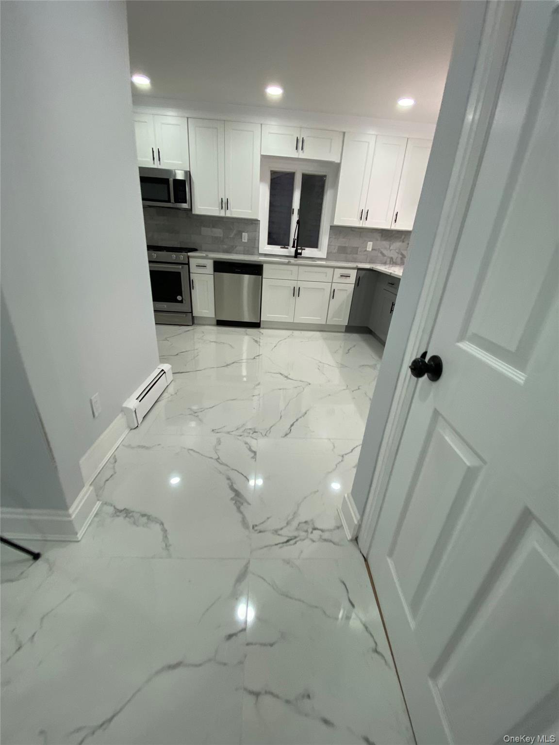 #15 photo, 602 Clocks Boulevard, Massapequa , NY 11758