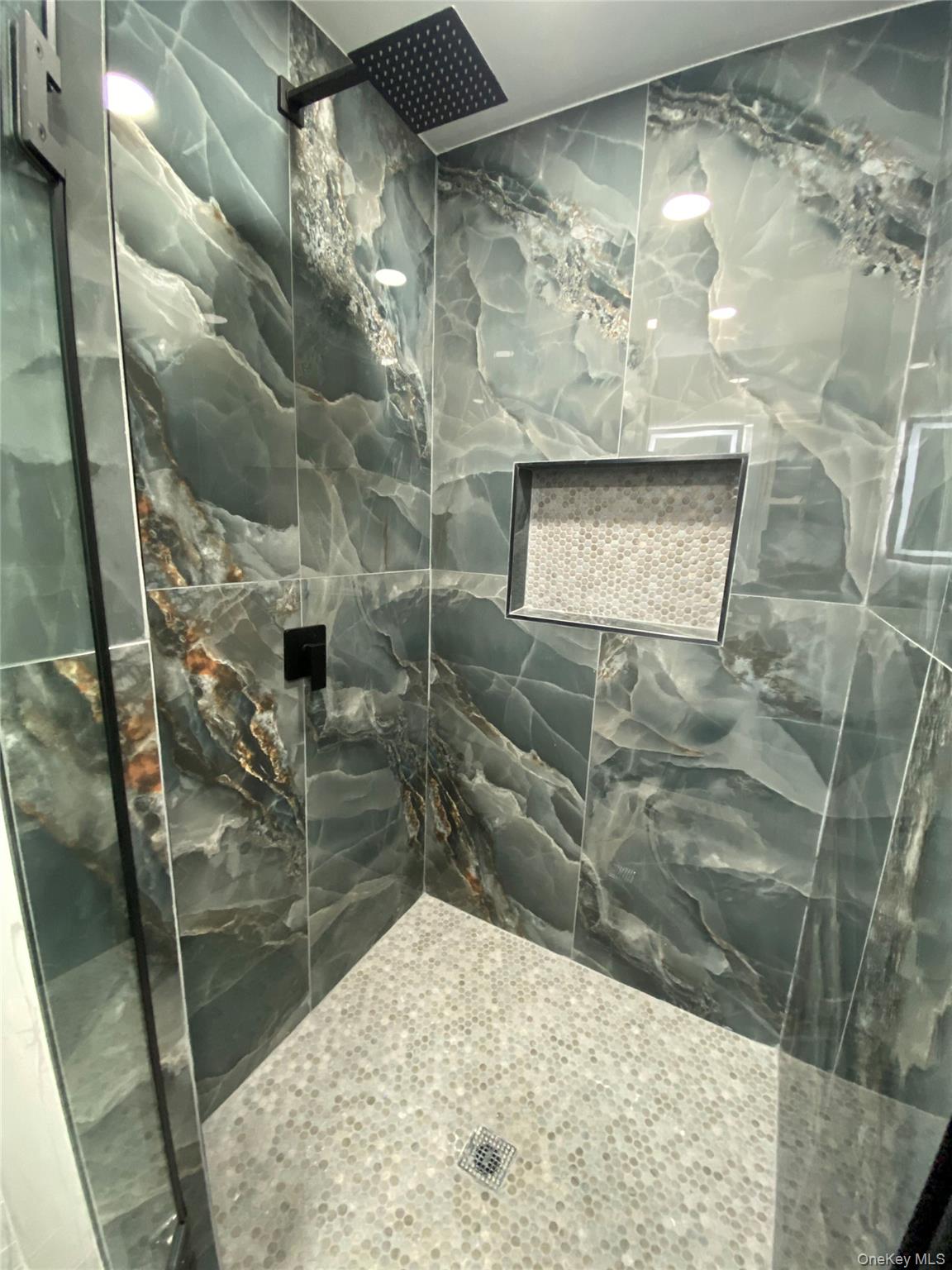 #7 photo, 602 Clocks Boulevard, Massapequa , NY 11758