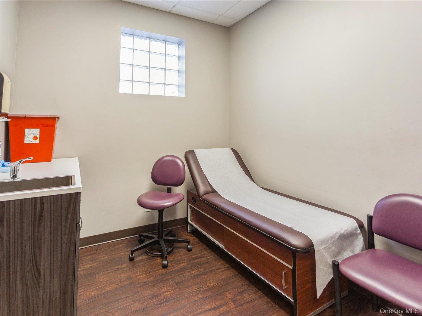 #14 photo, 270 Doughty Boulevard, नासाउ काउंटी Inwood , NY 11096