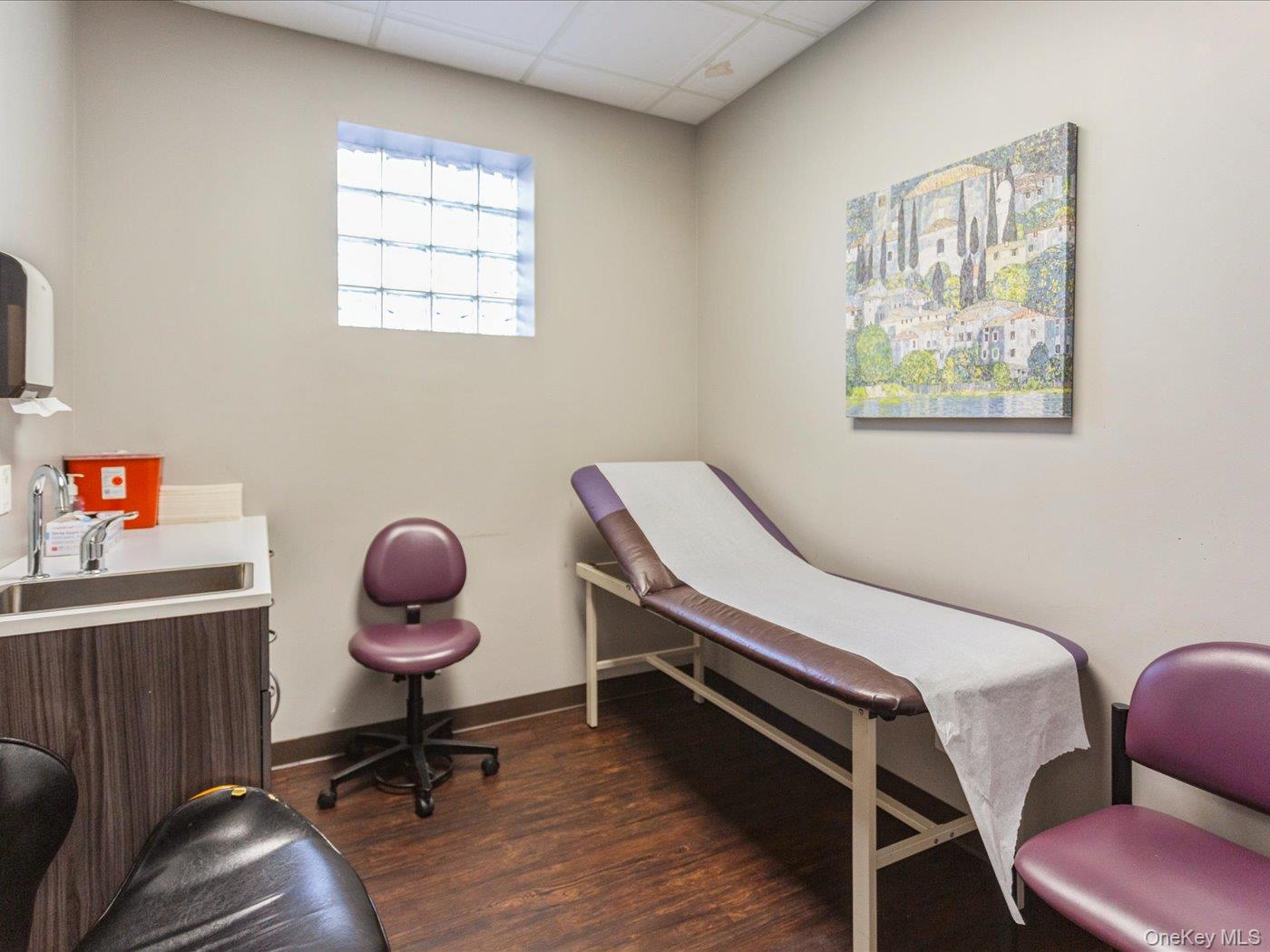 #18 photo, 270 Doughty Boulevard, नासाउ काउंटी Inwood , NY 11096