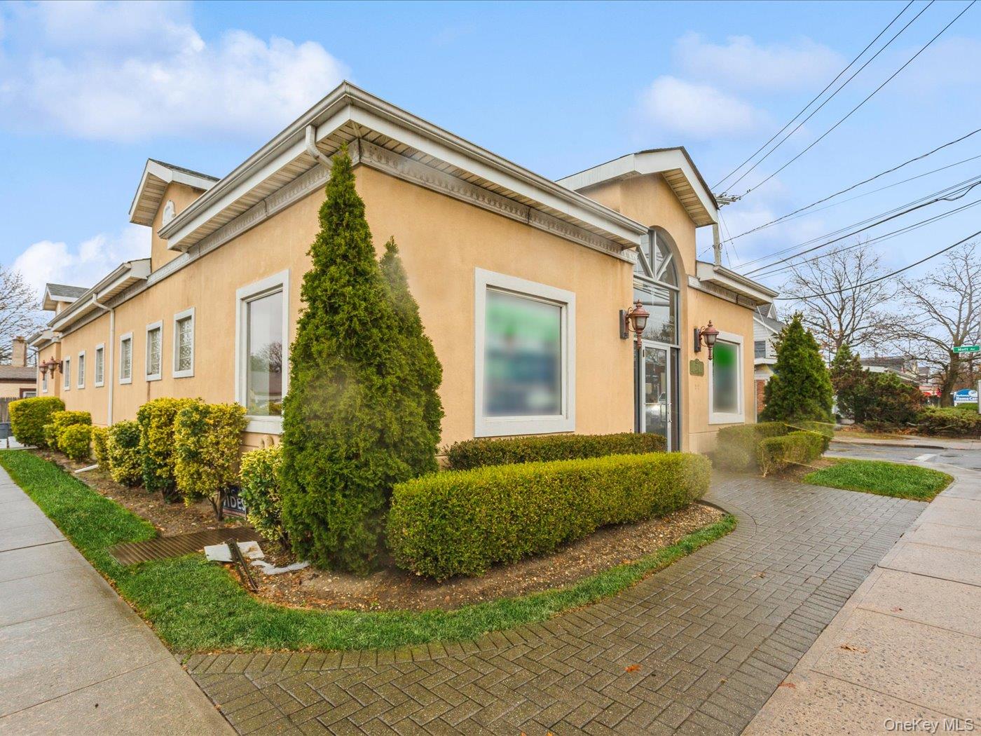 #2 photo, 270 Doughty Boulevard, नासाउ काउंटी Inwood , NY 11096