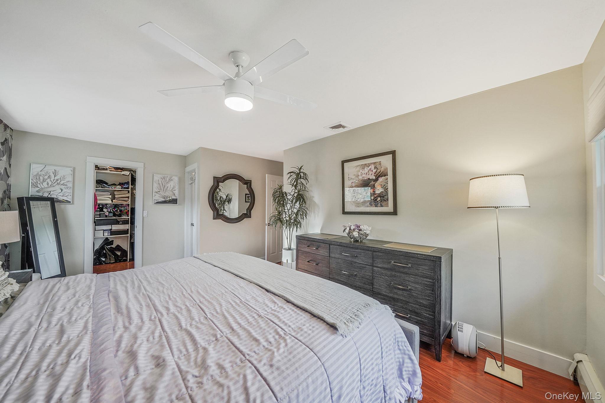 #20 photo, 4 Malcolm Street, Саффолк ‖ Bellport , NY 11713