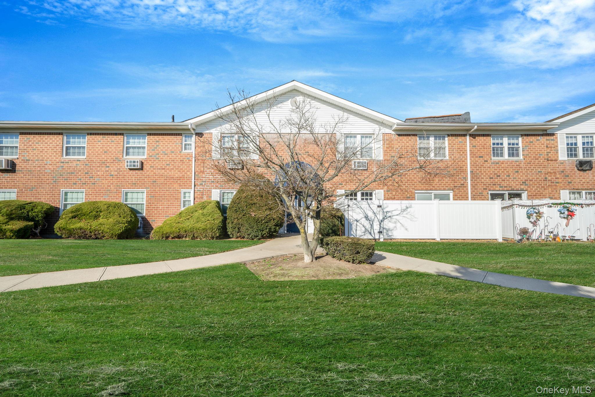 #17 photo, 460 Old Town Road, Port Jefferson Station , NY 11776