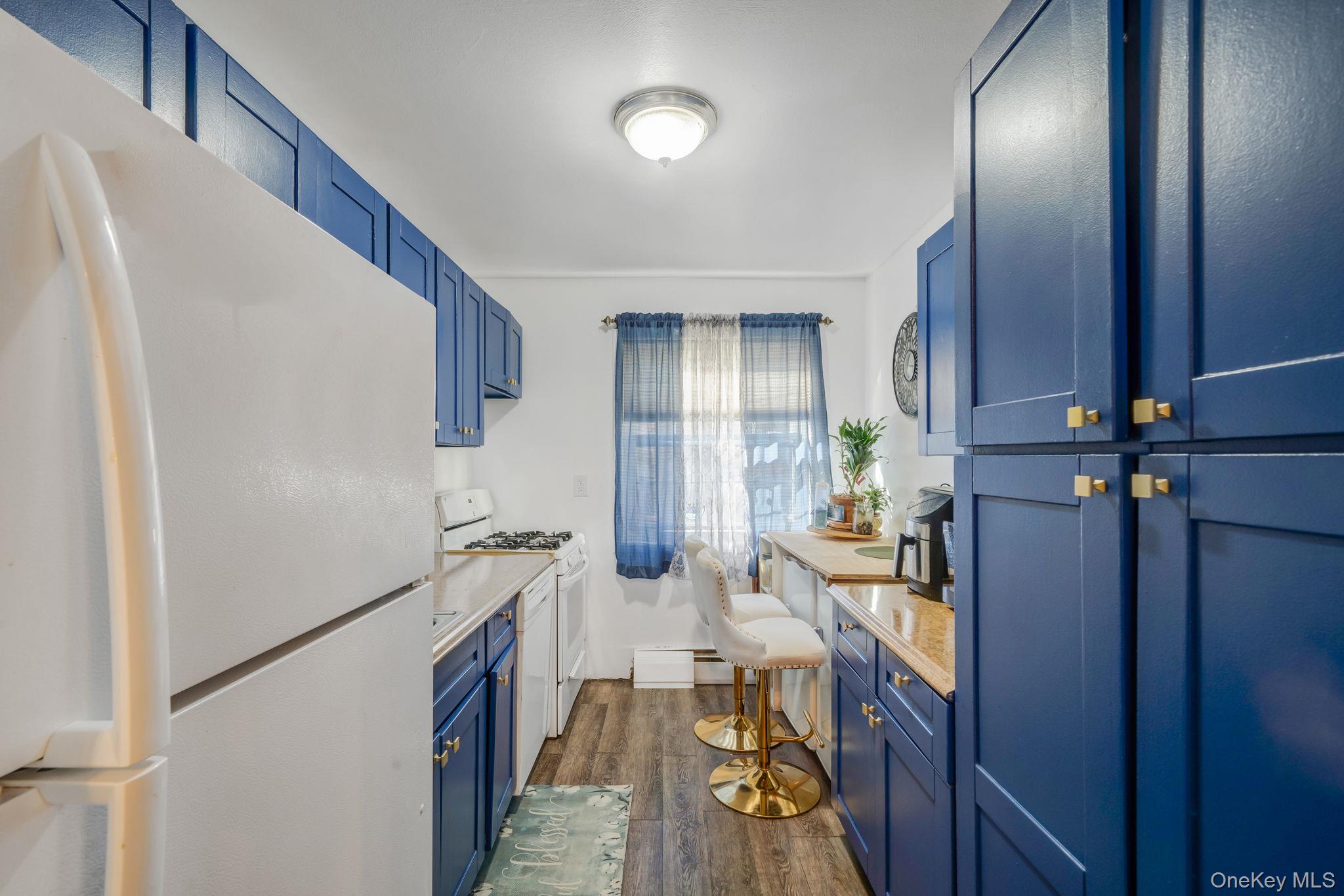 #6 photo, 460 Old Town Road, Port Jefferson Station , NY 11776