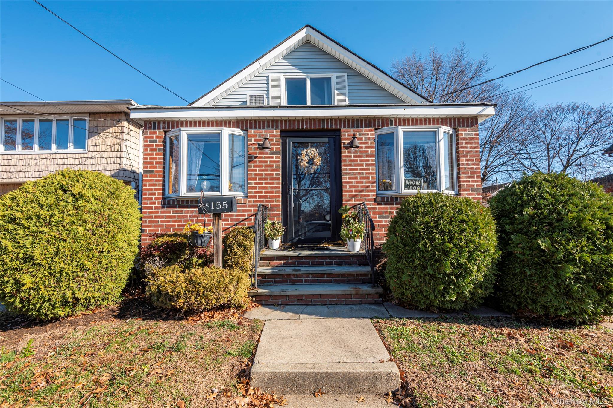 #1 photo, 155 McKee Street, नासाउ काउंटी Floral Park , NY 11001