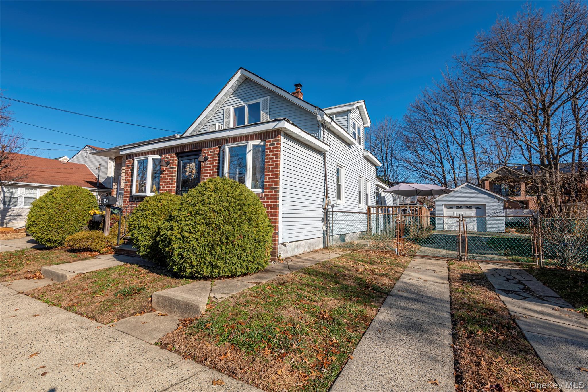 #3 photo, 155 McKee Street, नासाउ काउंटी Floral Park , NY 11001