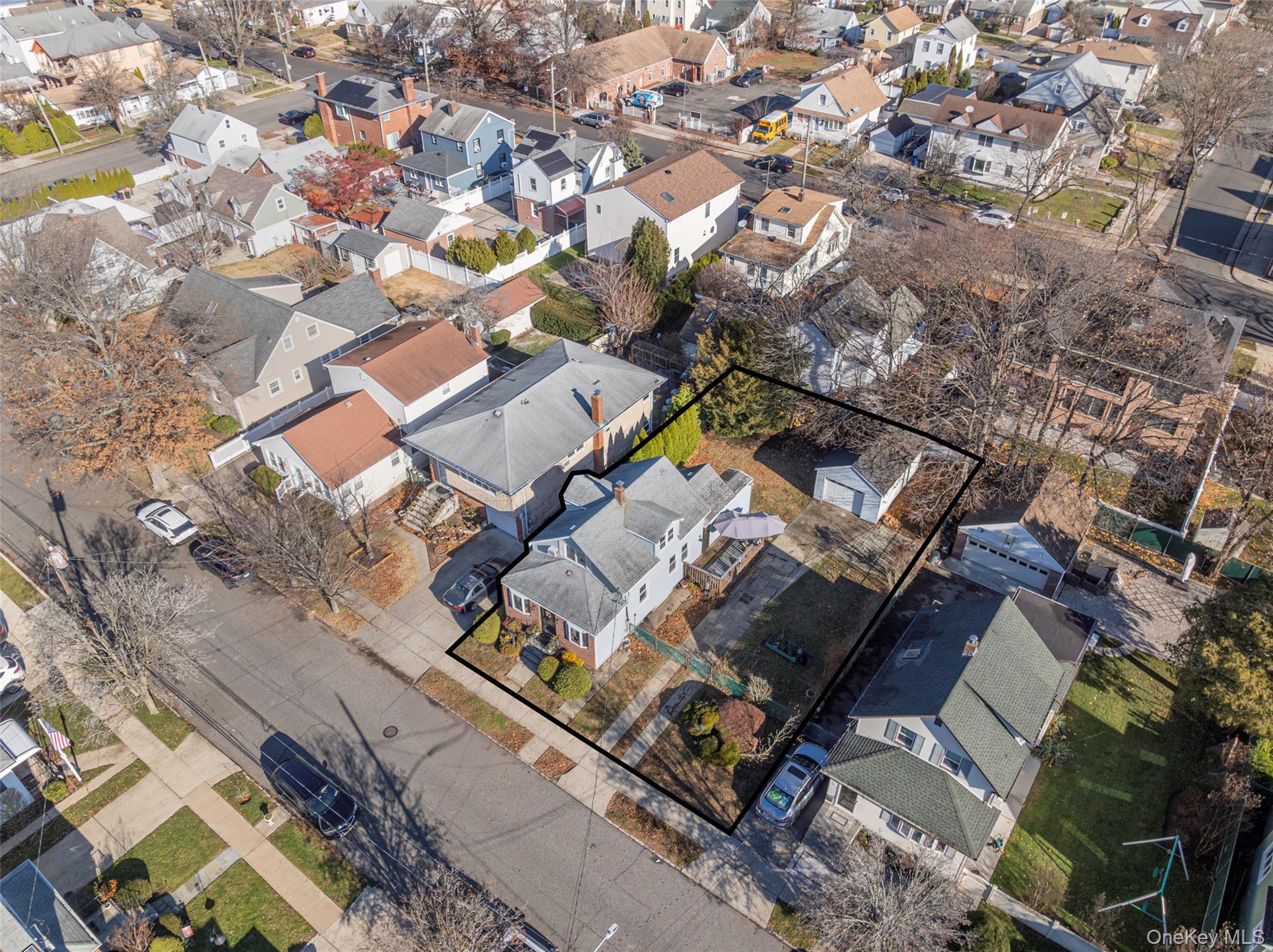 #5 photo, 155 McKee Street, नासाउ काउंटी Floral Park , NY 11001