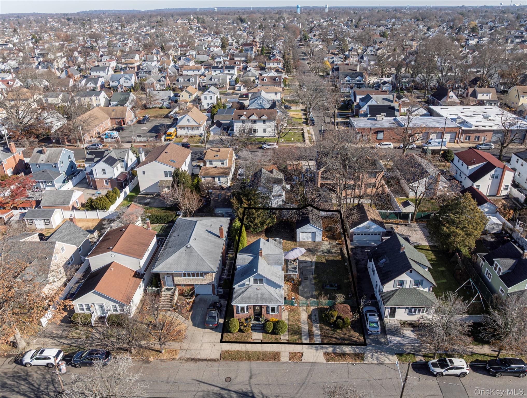 #7 photo, 155 McKee Street, नासाउ काउंटी Floral Park , NY 11001