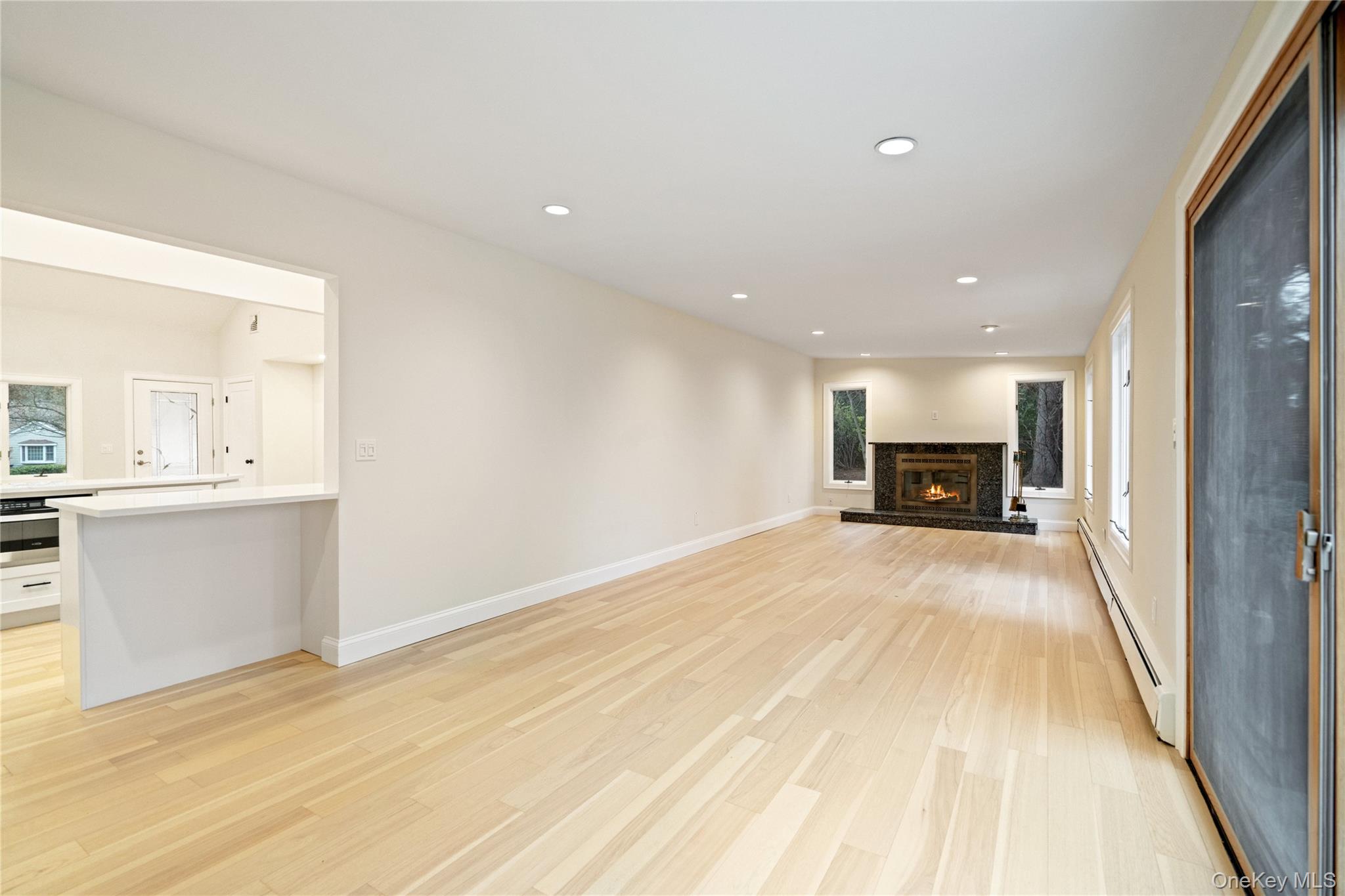 #16 photo, 1 Upper Lane, Centerport , NY 11721