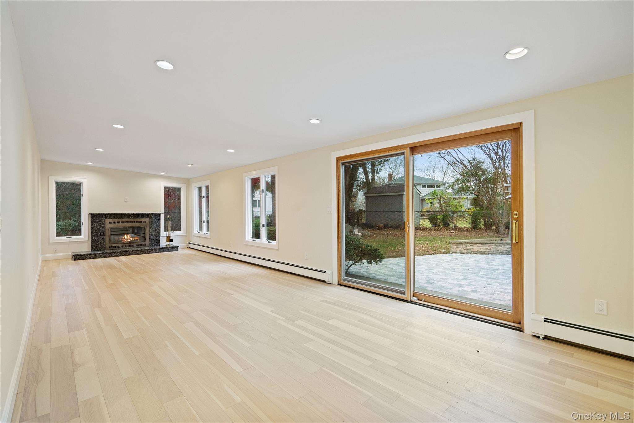 #17 photo, 1 Upper Lane, Centerport , NY 11721