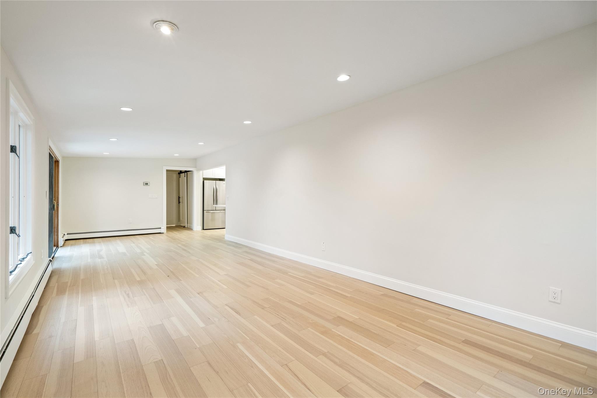 #19 photo, 1 Upper Lane, Centerport , NY 11721