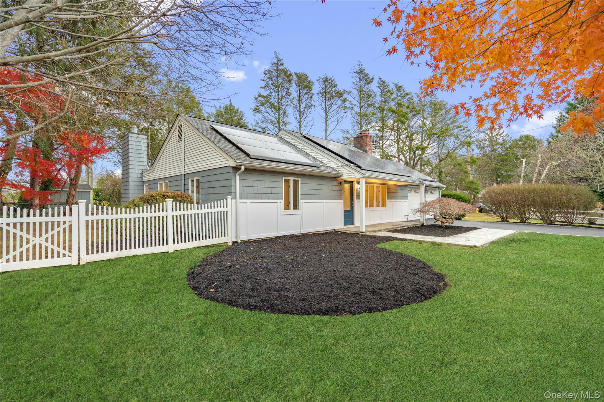 #3 photo, 1 Upper Lane, Centerport , NY 11721