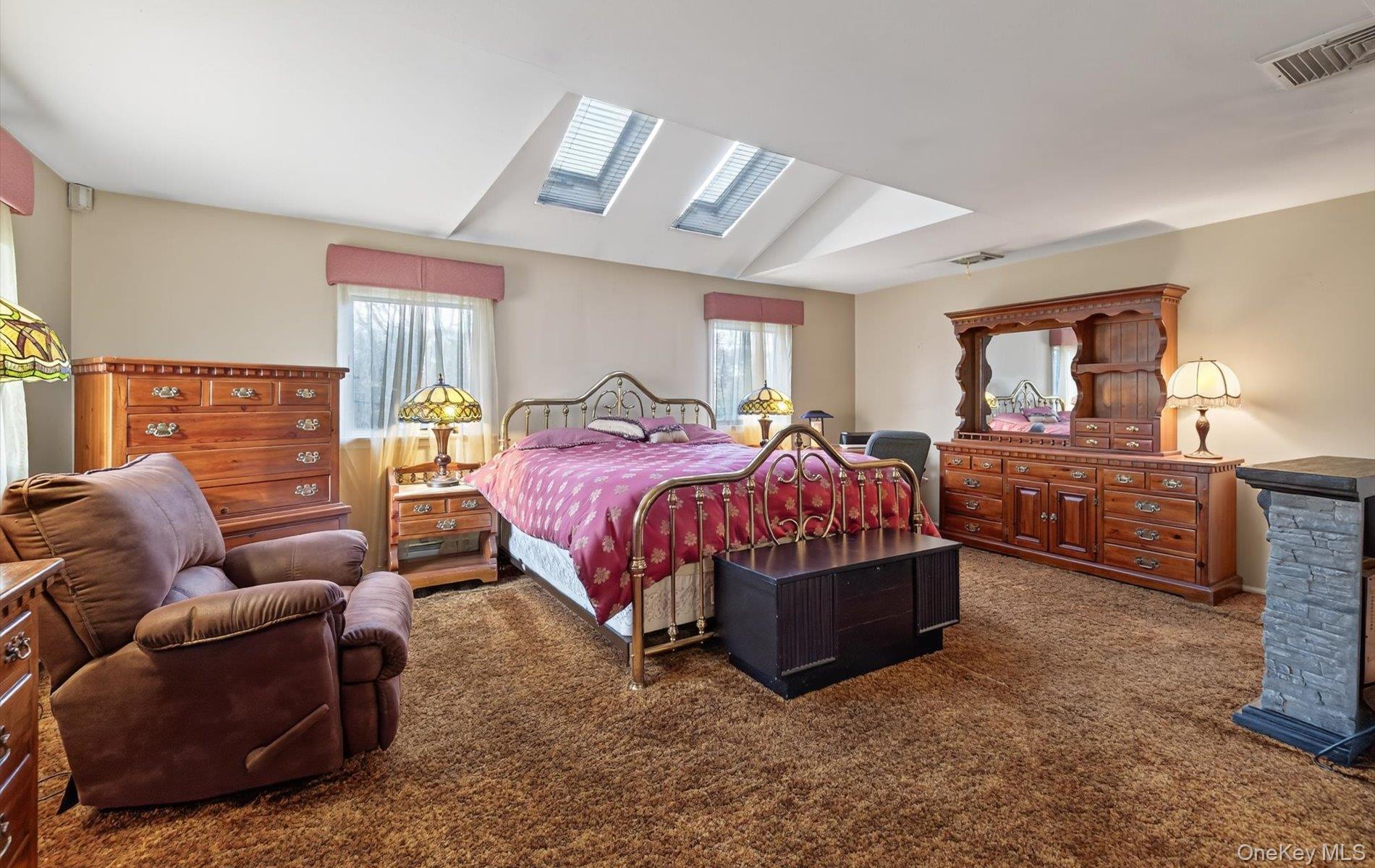 #18 photo, 110 Florida Avenue, सफ़ोक काउंटी Commack , NY 11725