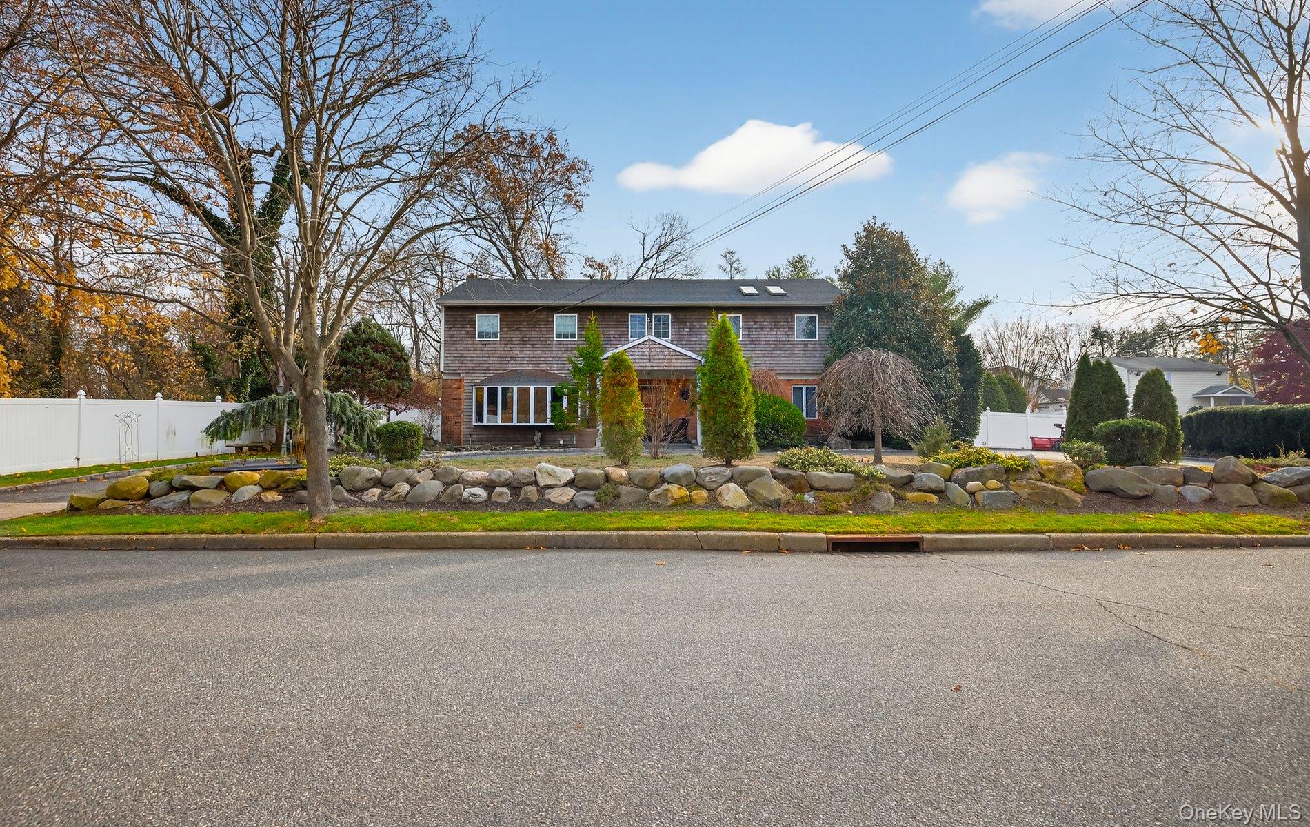 #2 photo, 110 Florida Avenue, सफ़ोक काउंटी Commack , NY 11725