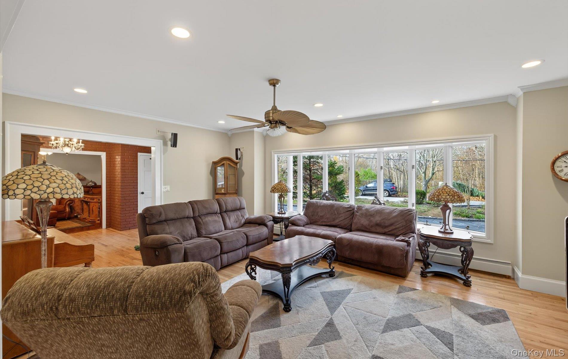 #6 photo, 110 Florida Avenue, सफ़ोक काउंटी Commack , NY 11725