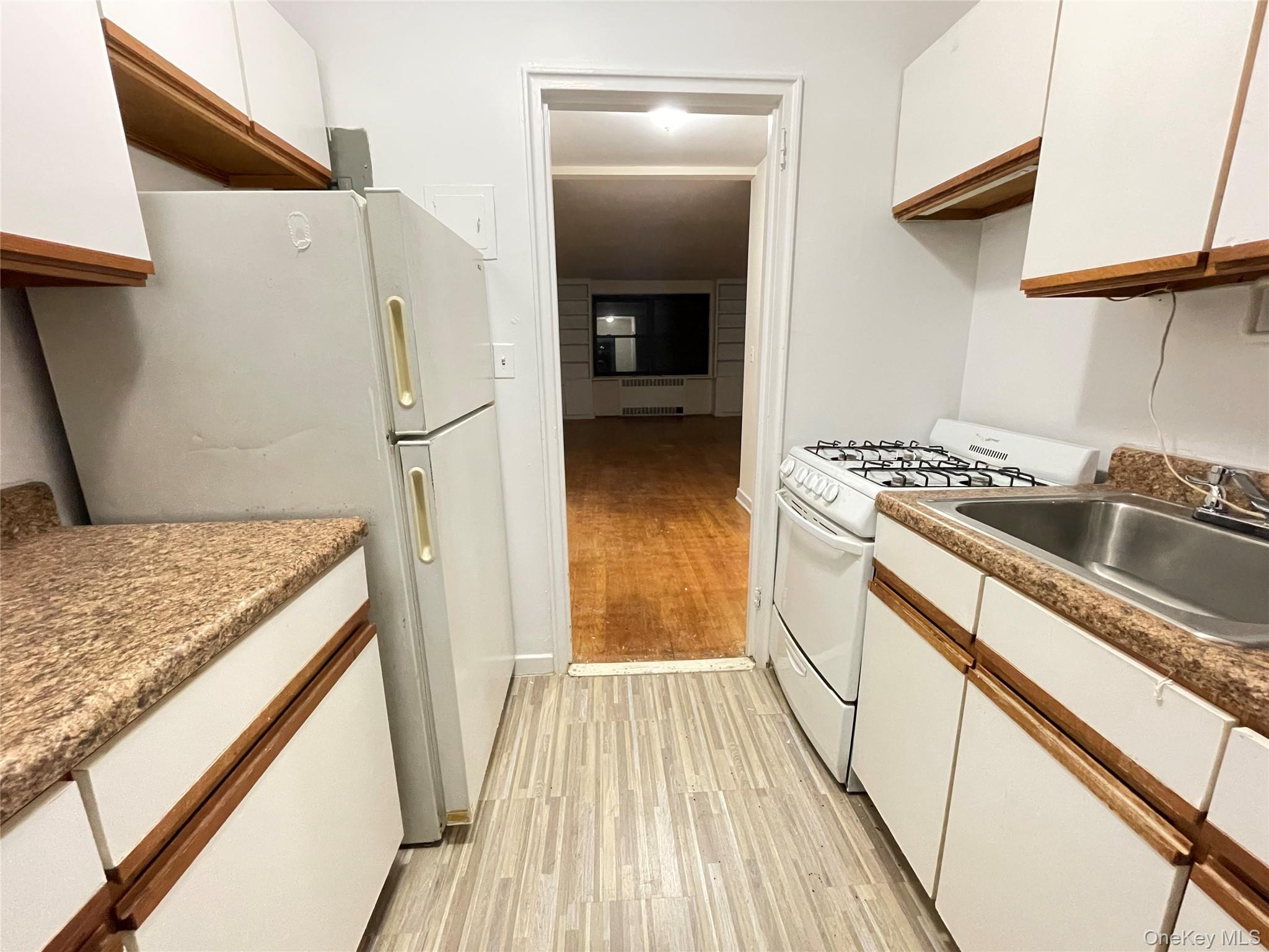 #5 photo, 17 Rockledge Road, Hartsdale , NY 10530