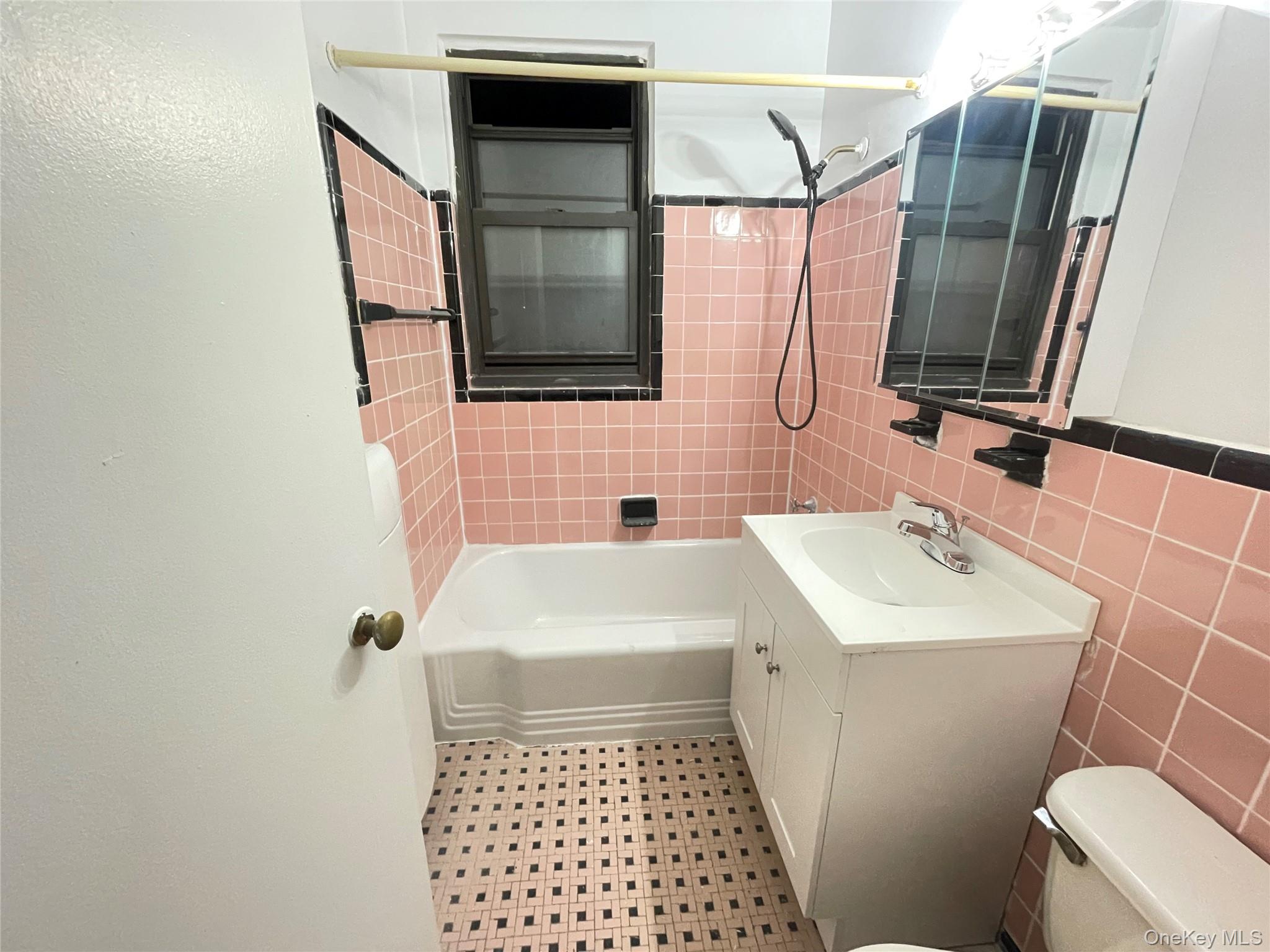 #7 photo, 17 Rockledge Road, Hartsdale , NY 10530