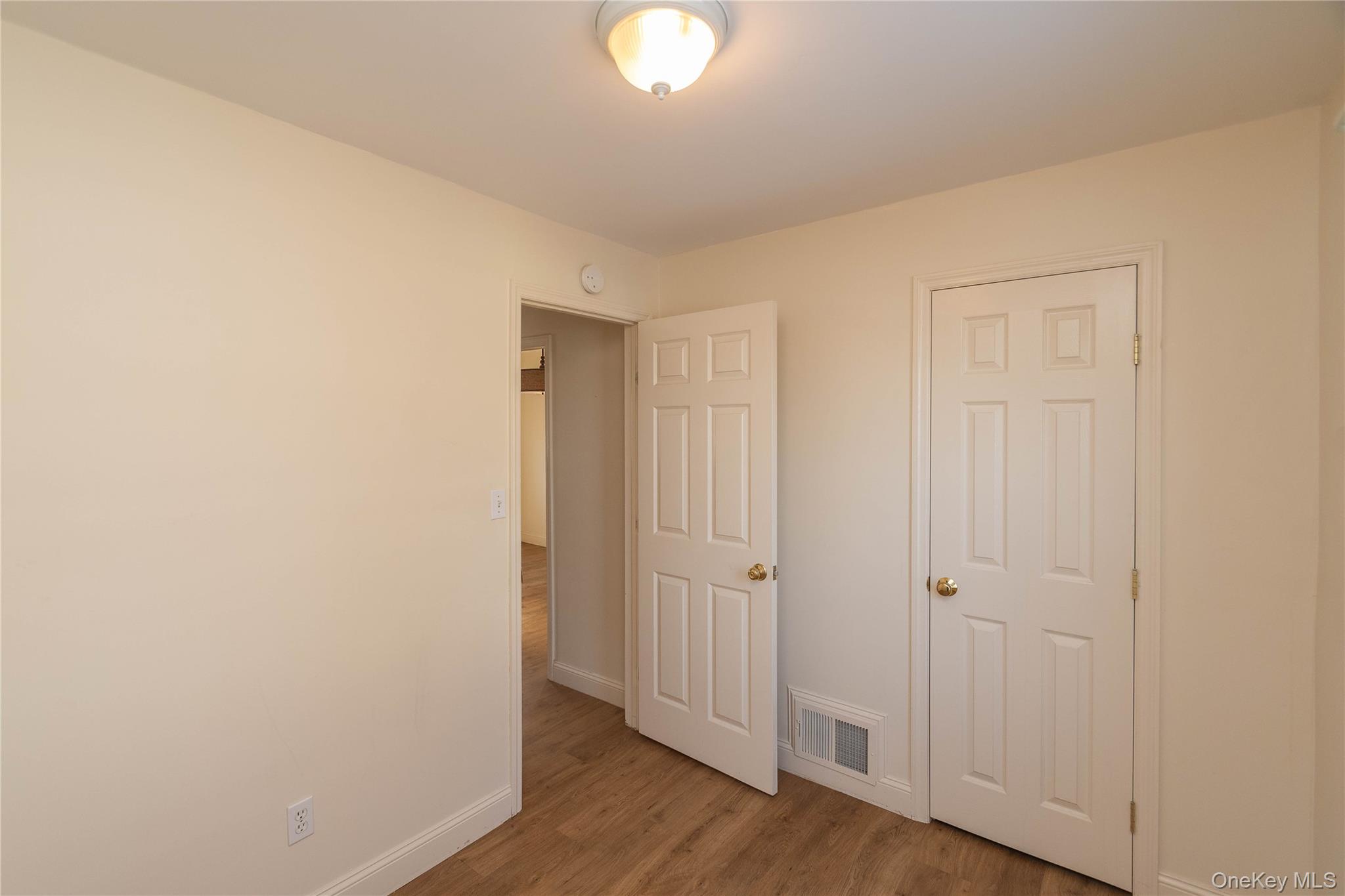 #20 photo, 35 Hudson Terrace, Marlboro , NY 12542