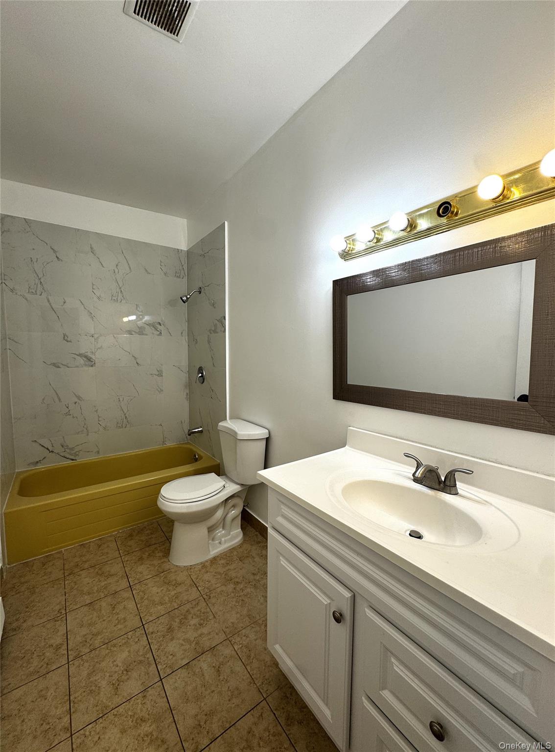 #14 photo, 8 Whitman Court, Middletown , NY 10941