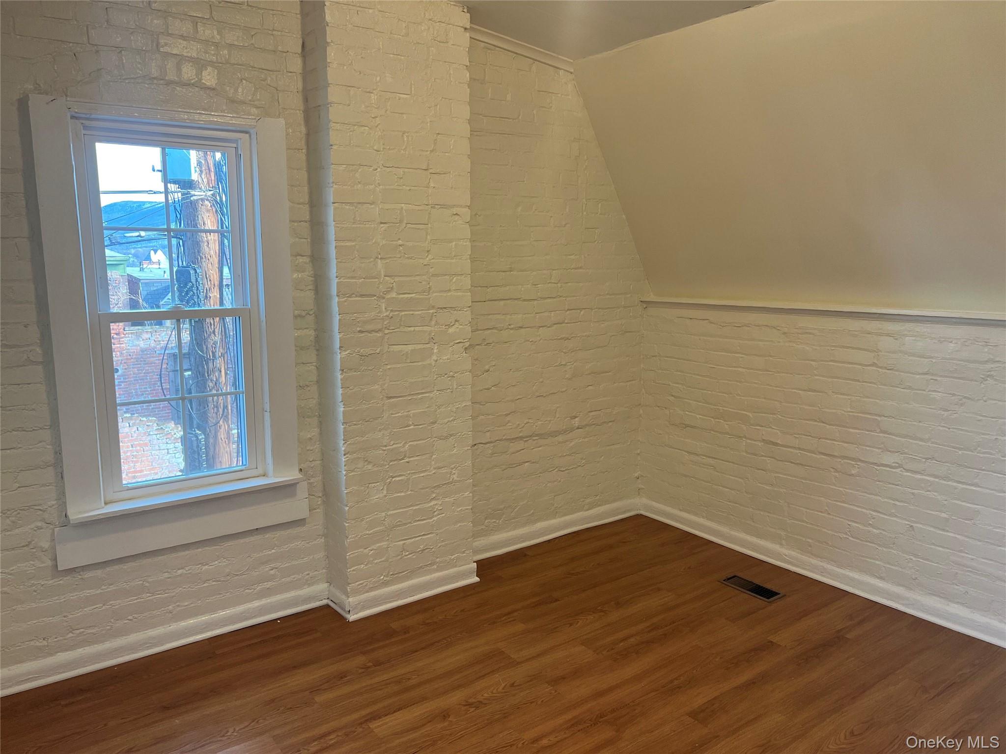 #9 photo, 182 Grand Street, Newburgh , NY 12550