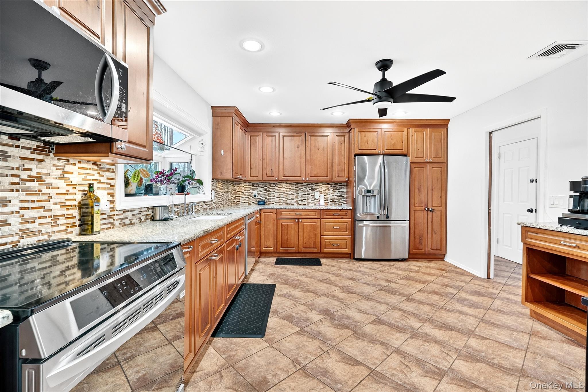 #11 photo, 6 Ichabod Lane, Ossining , NY 10562