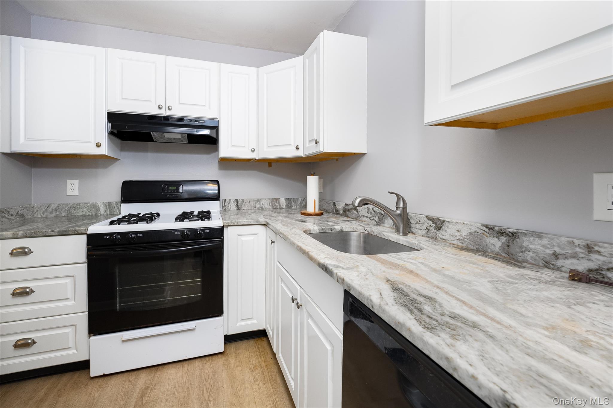 #9 photo, 6 Yew Court, 뉴욕주 Fishkill , NY 12524