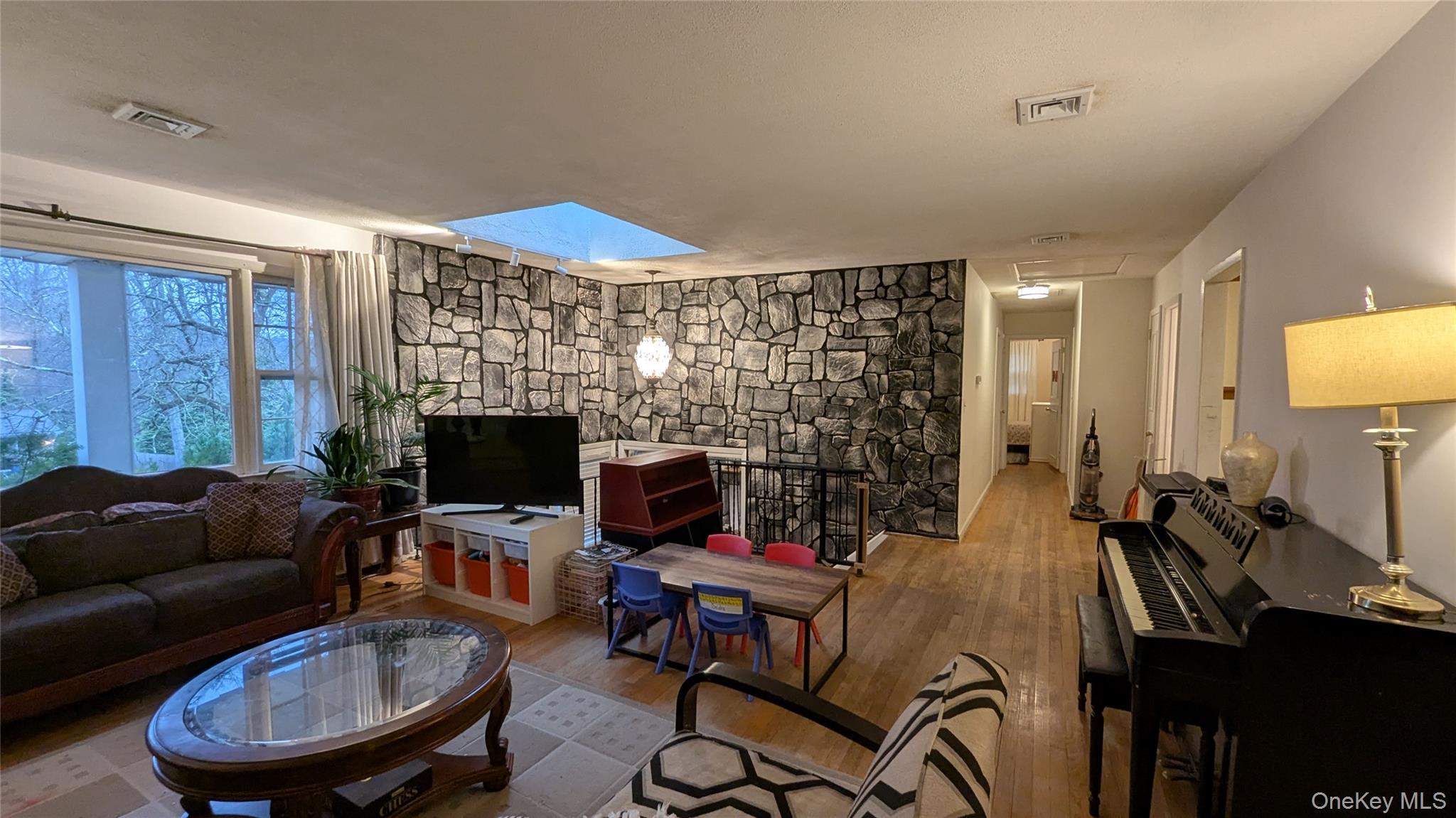 #14 photo, 135 Sunset Road, Blauvelt , NY 10913