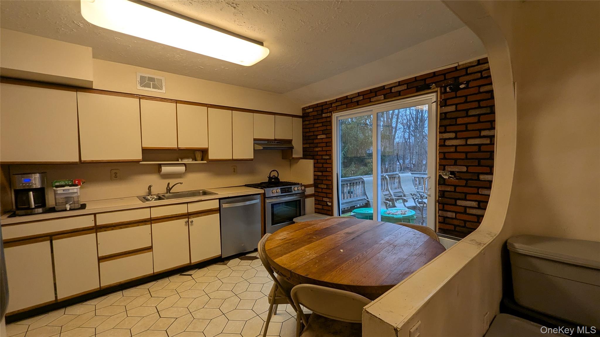 #17 photo, 135 Sunset Road, Blauvelt , NY 10913