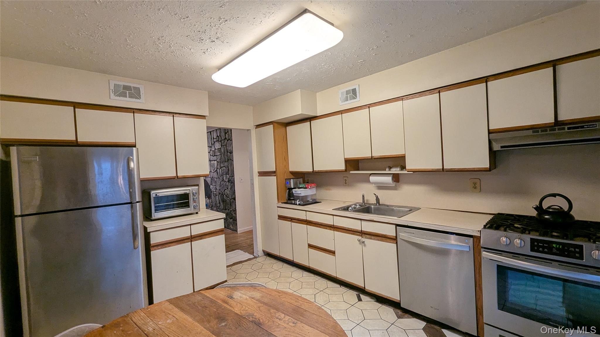 #19 photo, 135 Sunset Road, Blauvelt , NY 10913